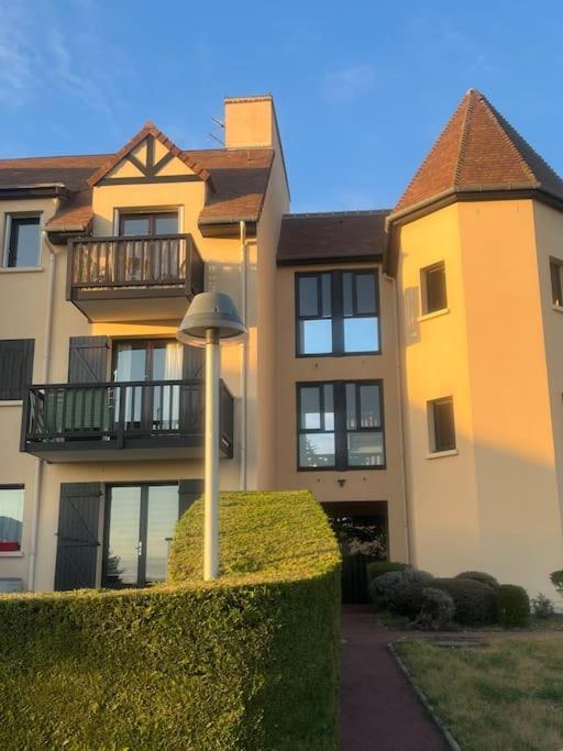 Le Rivabella Apartment Ouistreham Bagian luar foto